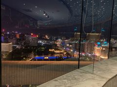 -云顶旋转自助景观餐厅