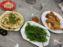 -银峰农庄·特色烧鸡·鲜无花果浸鸡