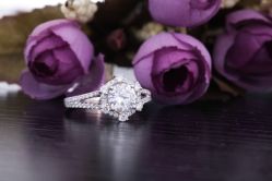 -威德钻石-克拉钻大本营(南京东路店)