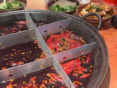 -周小明火锅(黑金冠社区店)