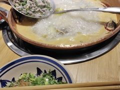 -洱火云南酸菜牛肉火锅(石景山当代商城店)