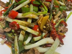 芹菜辣椒炒牛肉-南雄雄州土菜餐厅(粤北大厦店)