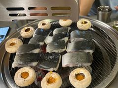 -围炉肉舍•炭烤活鳗•丹东海鲜烤肉(步行街店)