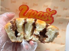 肉桂卷-yeast面包店