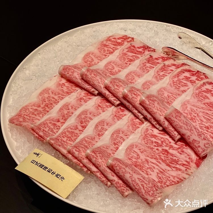 新年聚餐首选!看着五四广场灯光秀吃火锅好爽!