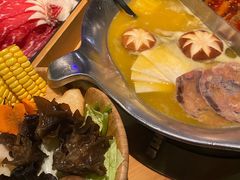 -湊湊火锅·茶憩(杭州湖滨银泰in77店)