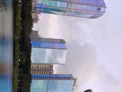 -万绿园