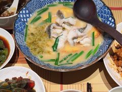-荣家黄鱼面(前滩太古里店)