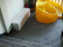 -兜莱·亲亲袋鼠国际早教