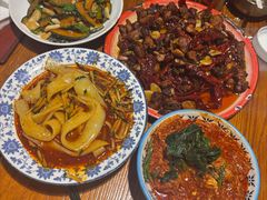 -柴窝堡22号辣子鸡·传承新疆菜