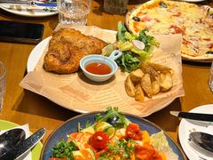 -JINNS锦时 steak&pizza(浸信会礼拜堂旧址店)