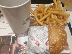 -The Habit Burger Grill 哈比特汉堡(爱琴海店)