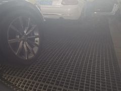 -鲨鱼皮汽车凹陷玻璃修复(静安店)