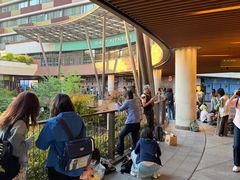 -瑞虹新天地月亮湾