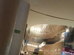 -涨巢·潮玩水疗局