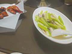 -楚山晓·湖北菜(武汉光谷K11店)