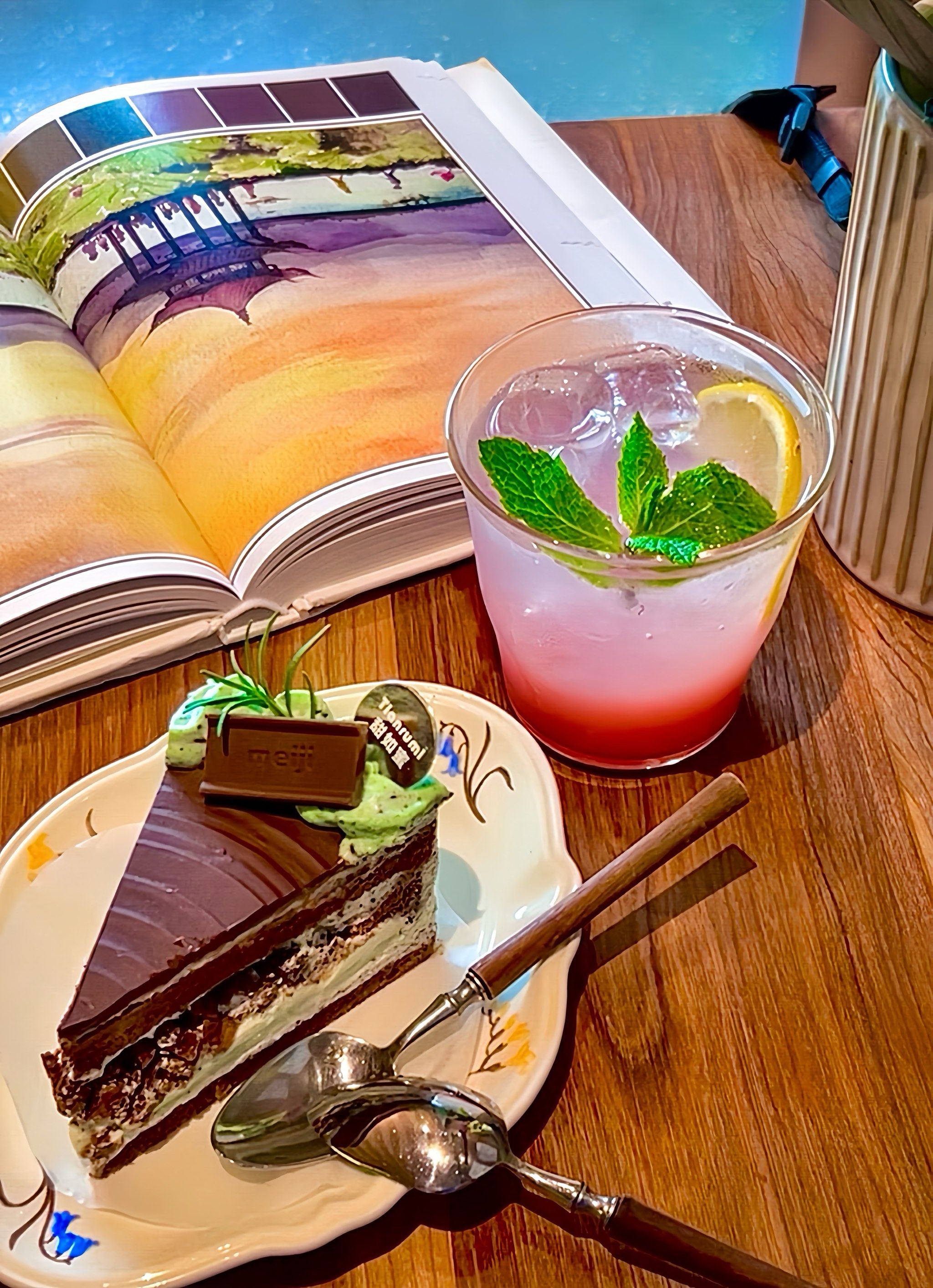 梦时代附近!木屋咖啡店的漂亮下午茶