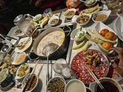 -尚尚仙·酸汤猪手·猪肚鸡火锅(华联万柳购物中心店)