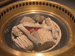 -铭牛烧肉·和牛海鲜自助(高新月牙湖店)