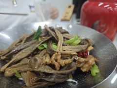 -鲁南仔·滕州炒鸡(经三路店)