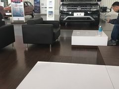 -上海天泽上汽大众销售店(杨浦区店)