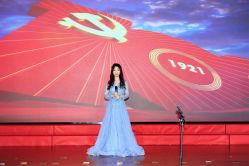 -红馆妆造(中央大街店)