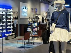 -阿迪达斯(武林银泰三叶草店)