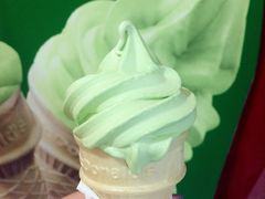 抹茶冰淇淋-麦当劳(中山公园龙之梦店)