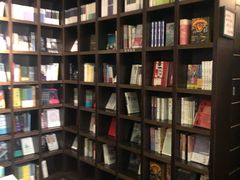 -钟书阁(松江泰晤士小镇店)