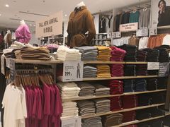 -优衣库(石家庄裕华万达广场店)