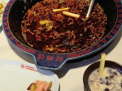 -何师傅美蛙鱼头(汉街店)