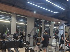 -威克健身游泳(万菱汇店)