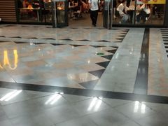 -麦当劳(世界城广场店)