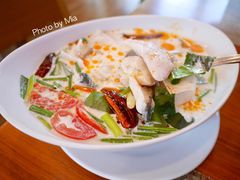 -Chom Cafe and Restaurant