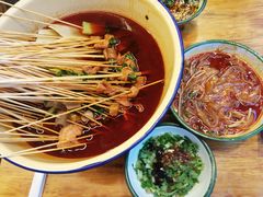 -拈签一笑黄牛肉辣卤串串