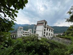 -四川汶川特大地震漩口中学遗址