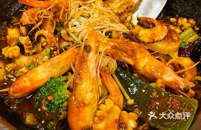 鱿鱼大虾煲