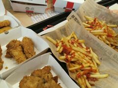 HelloKitty储物炸鸡桶-肯德基(杭州浦沿店)