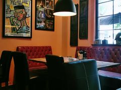 -SISTERS BAR RESTAURANT川意酒馆(嘉善老市H楼店)