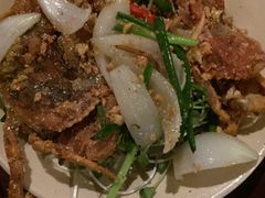 -Cuc Gach Quan Restaurant