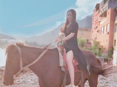 -百里峡七彩艺术小镇