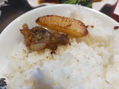 -富正毅三下锅·湘西韵味(天门山索道店)