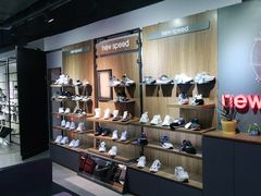 -云柏鞋业(十里堡店)