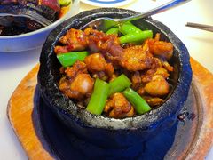 石锅杭椒牛蛙-桂满陇天书(南京德基旗舰店)