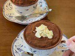 -Café Monson
