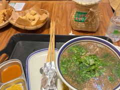 -云阿蛮云南生烫牛肉米线(奉贤路店)