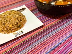 -香巴拉云南餐厅(华莱坞店)