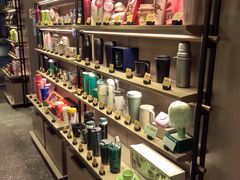 -星巴克臻选(上海今潮8弄店)