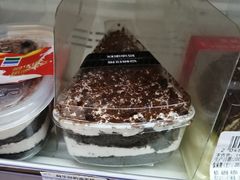-全家便利店(愚园店)