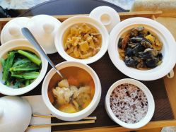 -臻康乃馨月子中心(集美店)